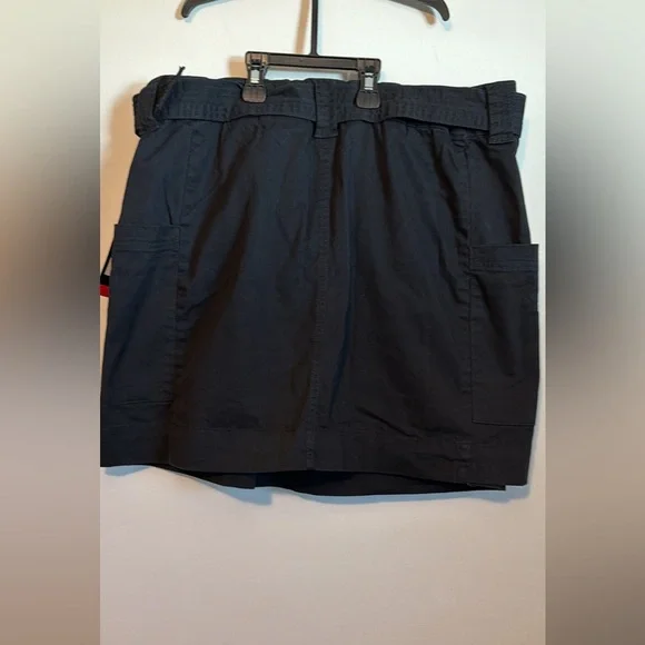 Briggs Black Women's Belted Utility Skort size medium NWT - Picture 8 of 11